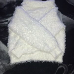 White sweater never worn with no stains